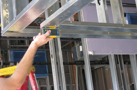 Máy đo khoảng cách laser là gì? Tính năng và lĩnh vực sử dụng